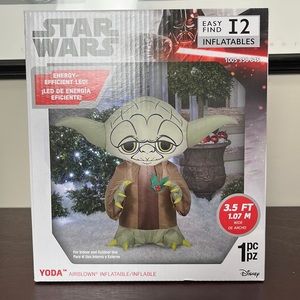 Star Wars Yoda Christmas Inflatable